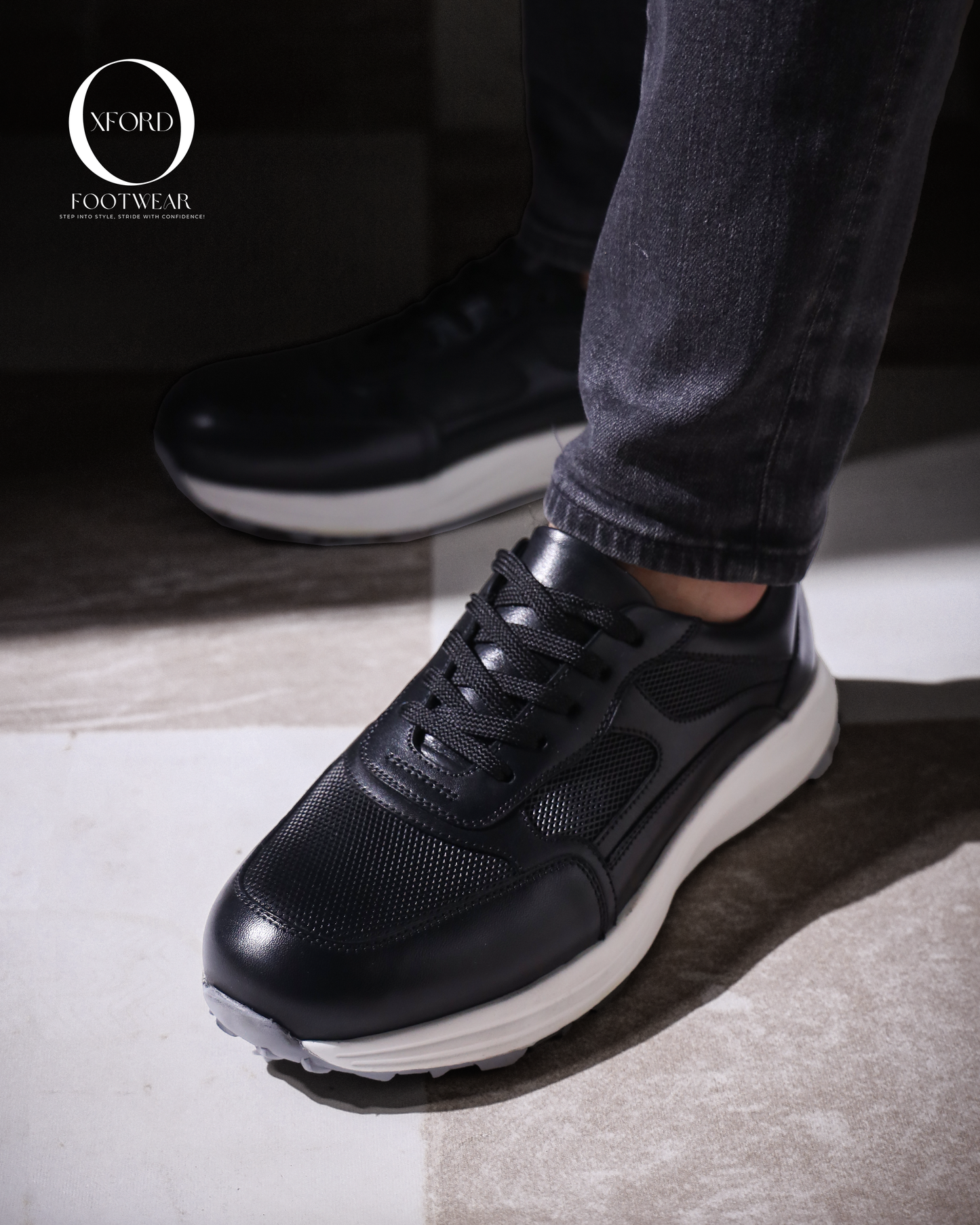 Elva Sneaker Black Poked