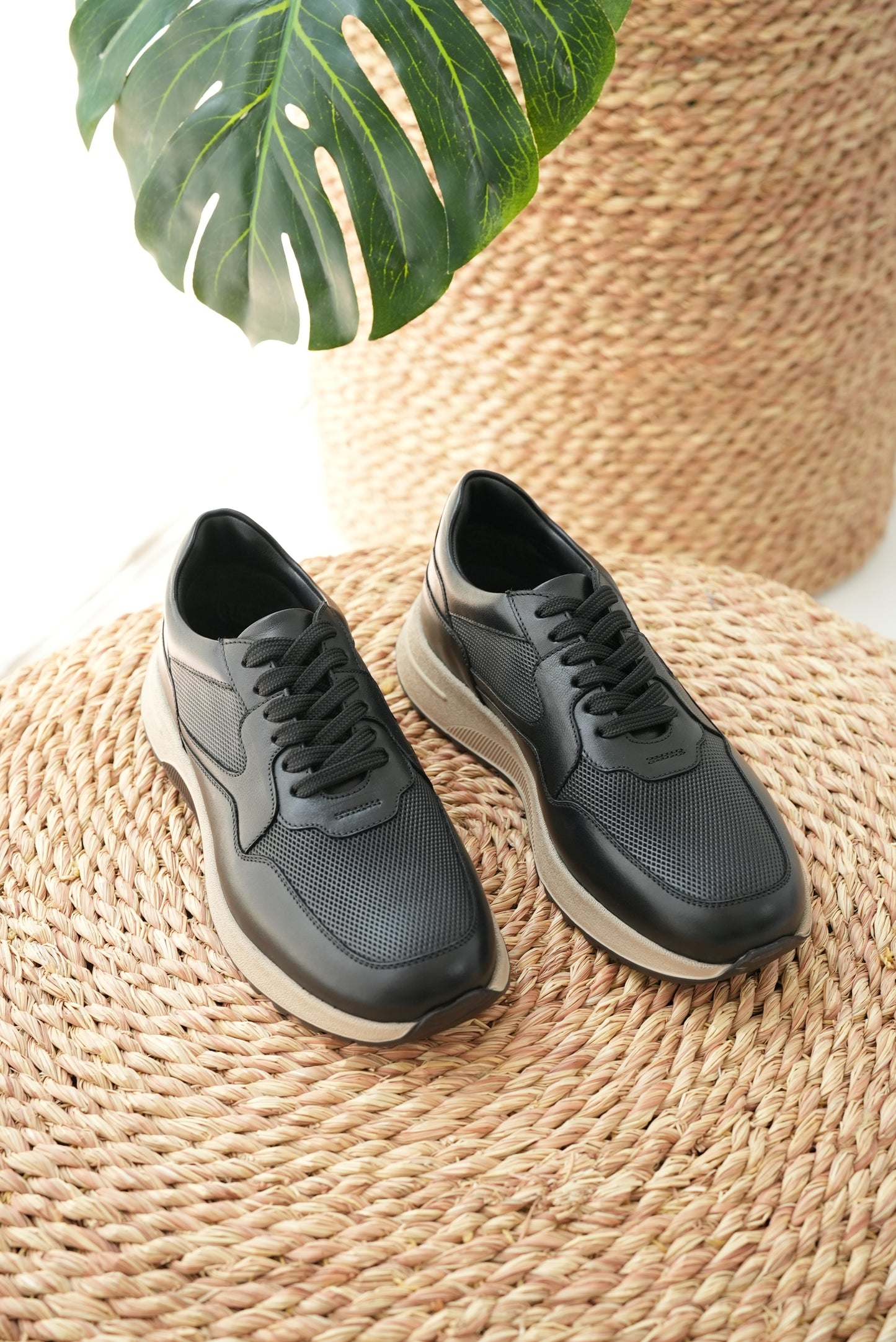 The Jocker Sneakers Black