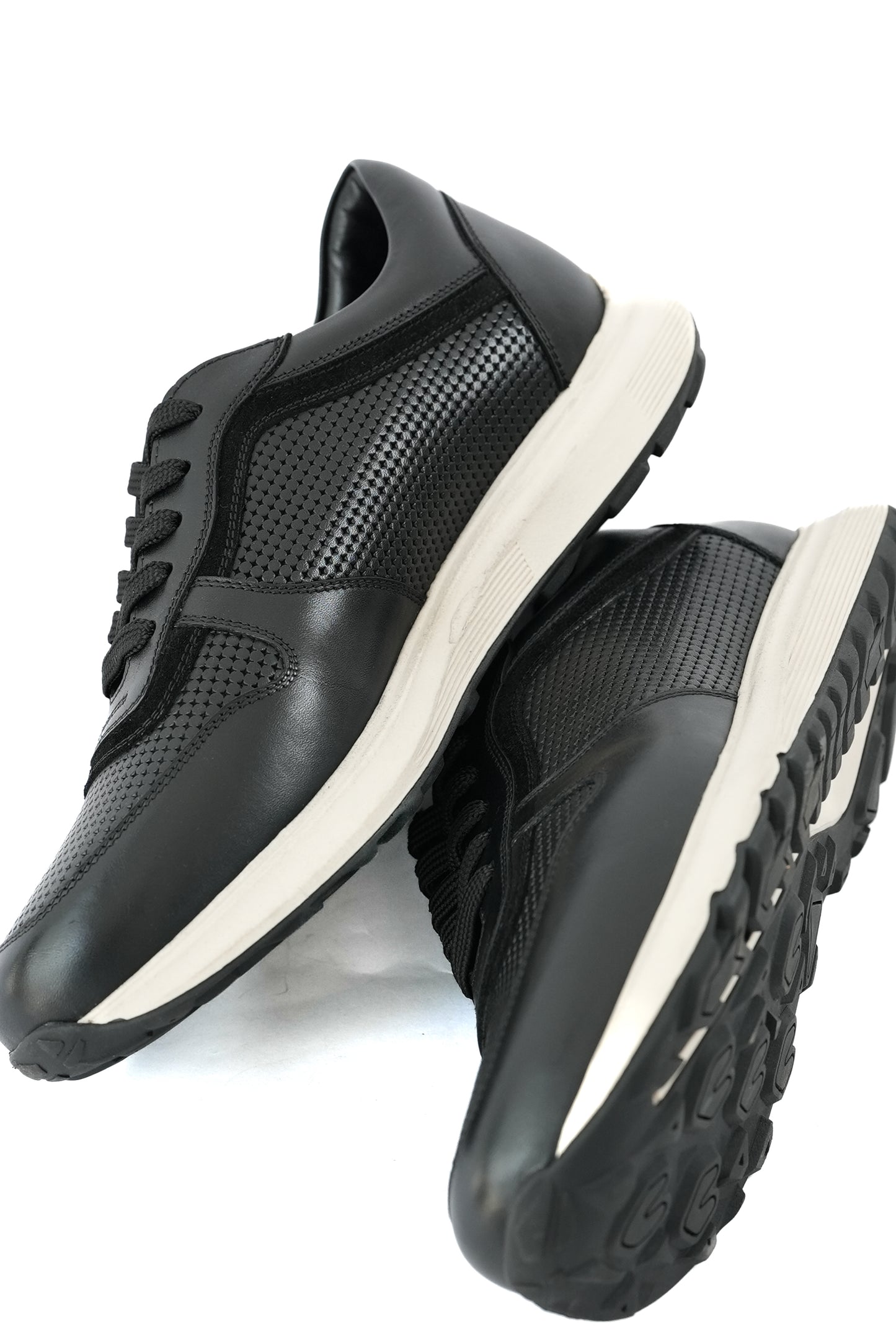 Pulse Runner Sneakers Black