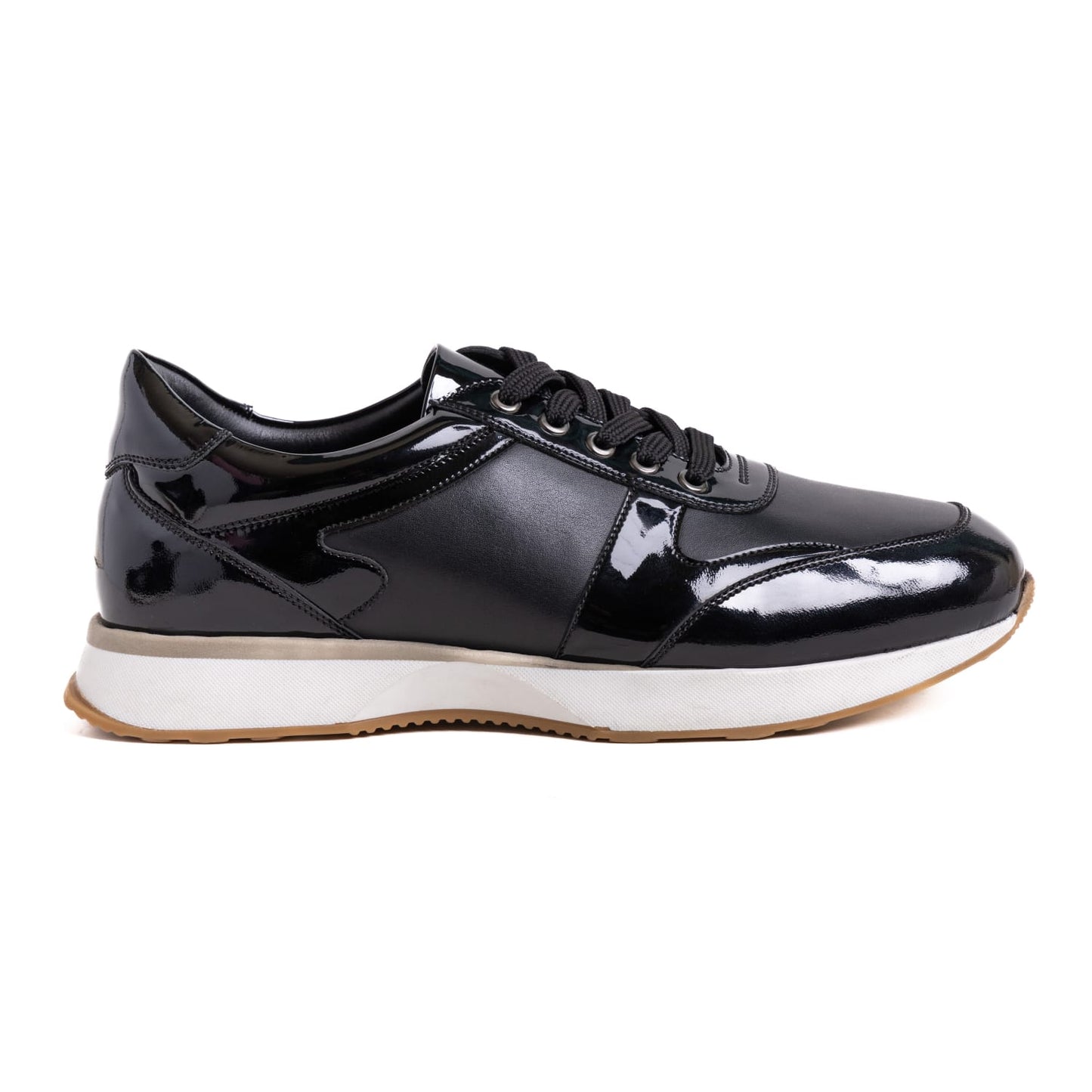 Retro Sneaker Black Verne