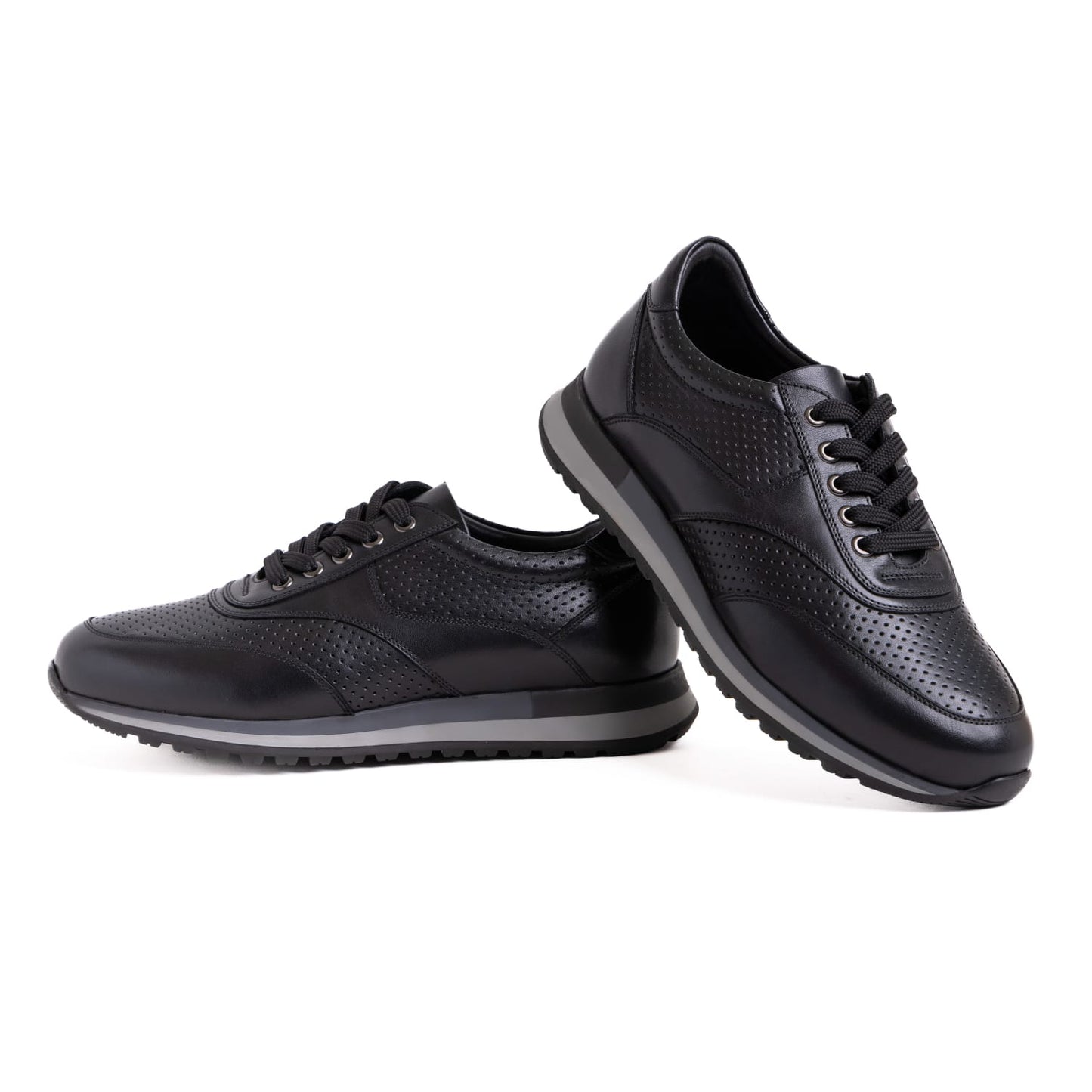 Bado Sneaker Black poked